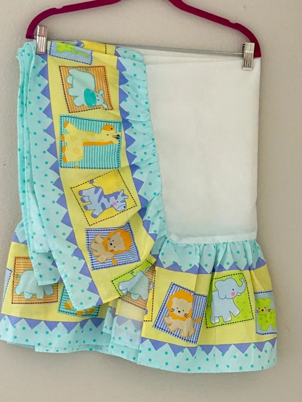 Small Wonders Quilt with Skirt Safari Zoo Animals Crib Baby Blanket 42x30 Inch